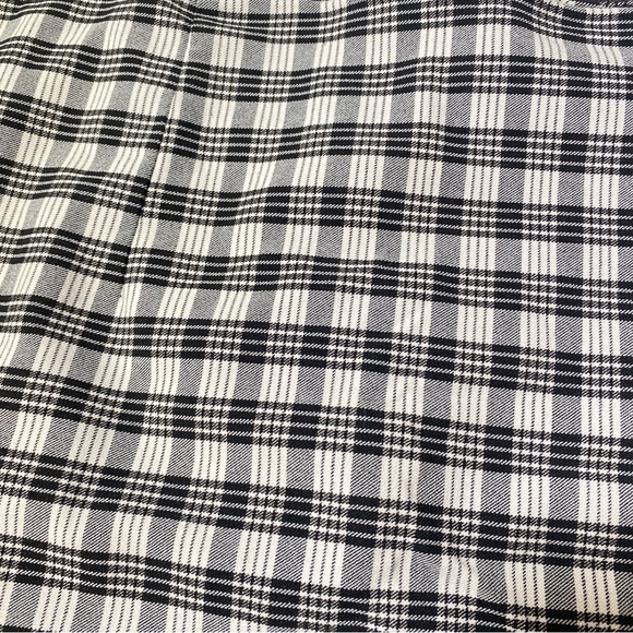 Garage Plaid Grey & White Mini Skirt Small Slit Back Zip Size Small - Picture 3 of 7